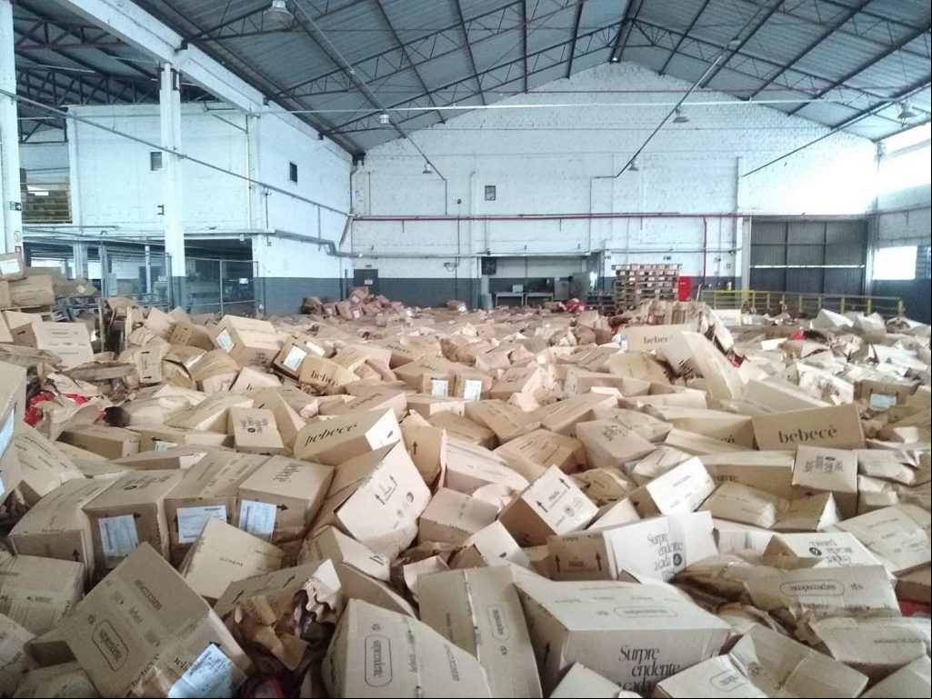 Estoque da Bebecê atingido pela enchente