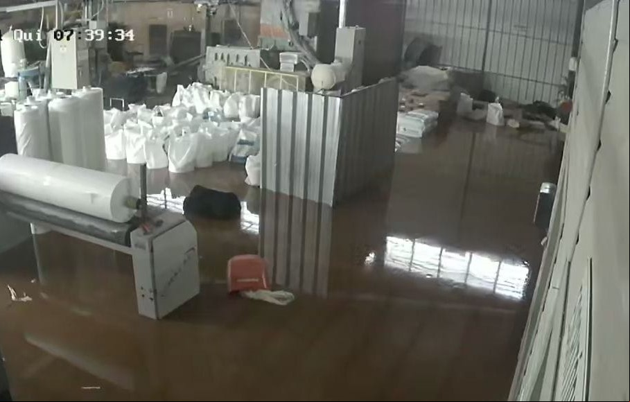 Fábrica da Evaformula atingida pela enchente em Igrejinha