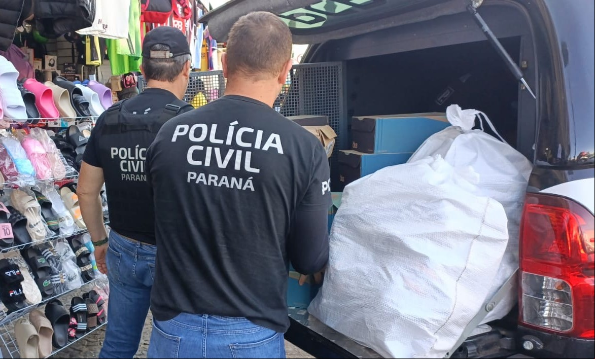Polícia Civil apreendeu calçados falsificados no Paraná