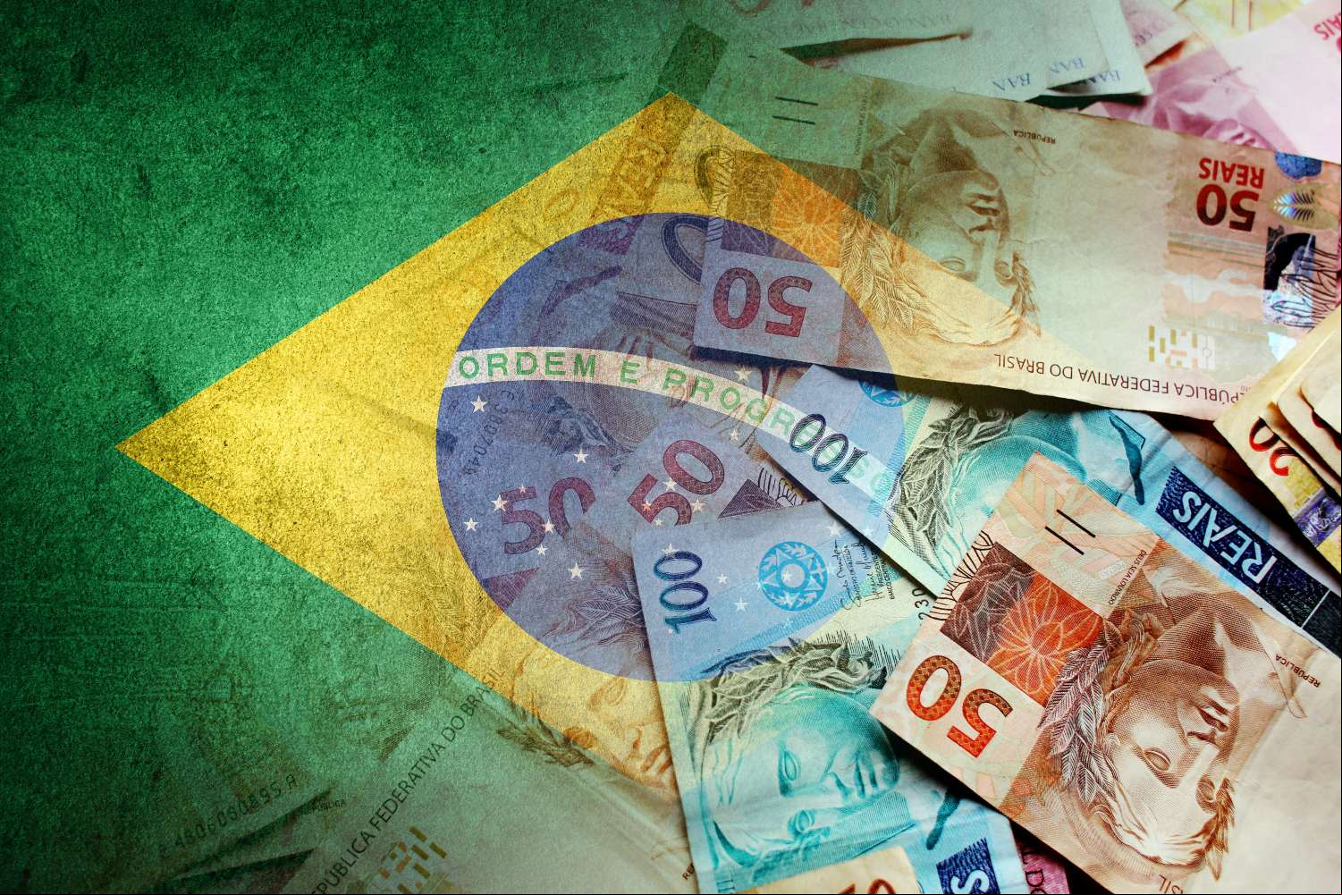 Agência de classificação de risco elevou a nota de crédito do Brasil